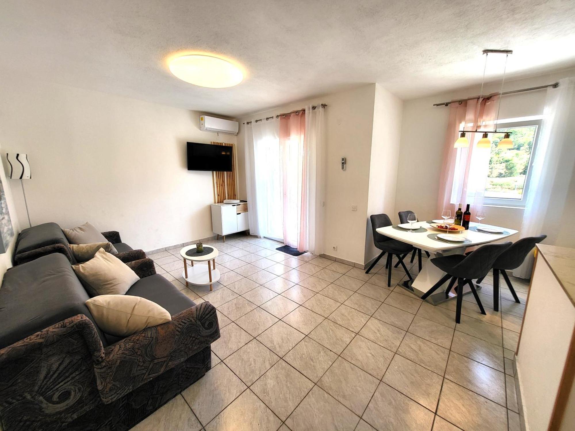 Apartments Pitve Jelsa  Exterior foto